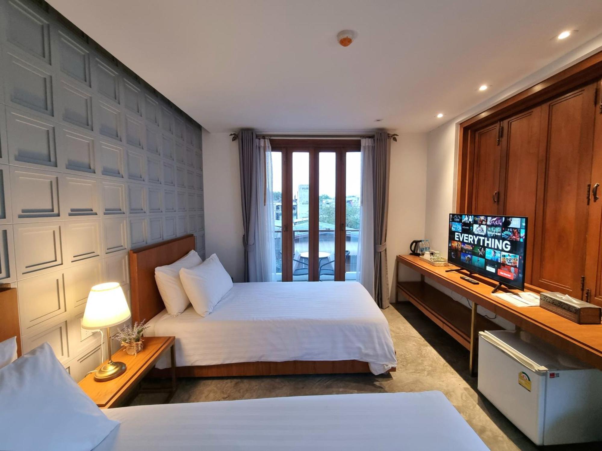 Vali Villa Bangkok Exterior photo