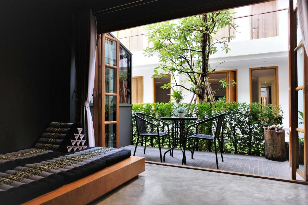 Vali Villa Bangkok Exterior photo
